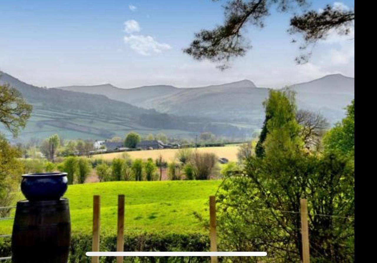 Mountain Suite, Stunning Views, Brecon Beacons Llanhamlach Екстер'єр фото